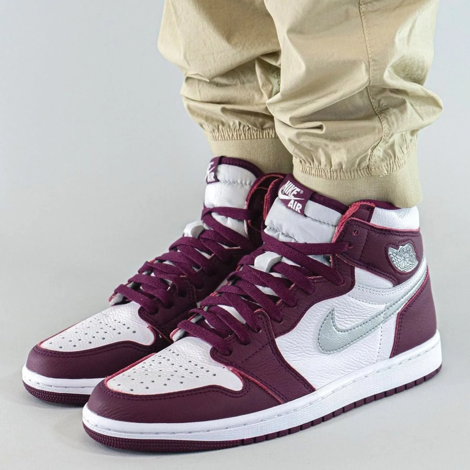 Air Jordan 1 Retro High OG "Bordeaux"