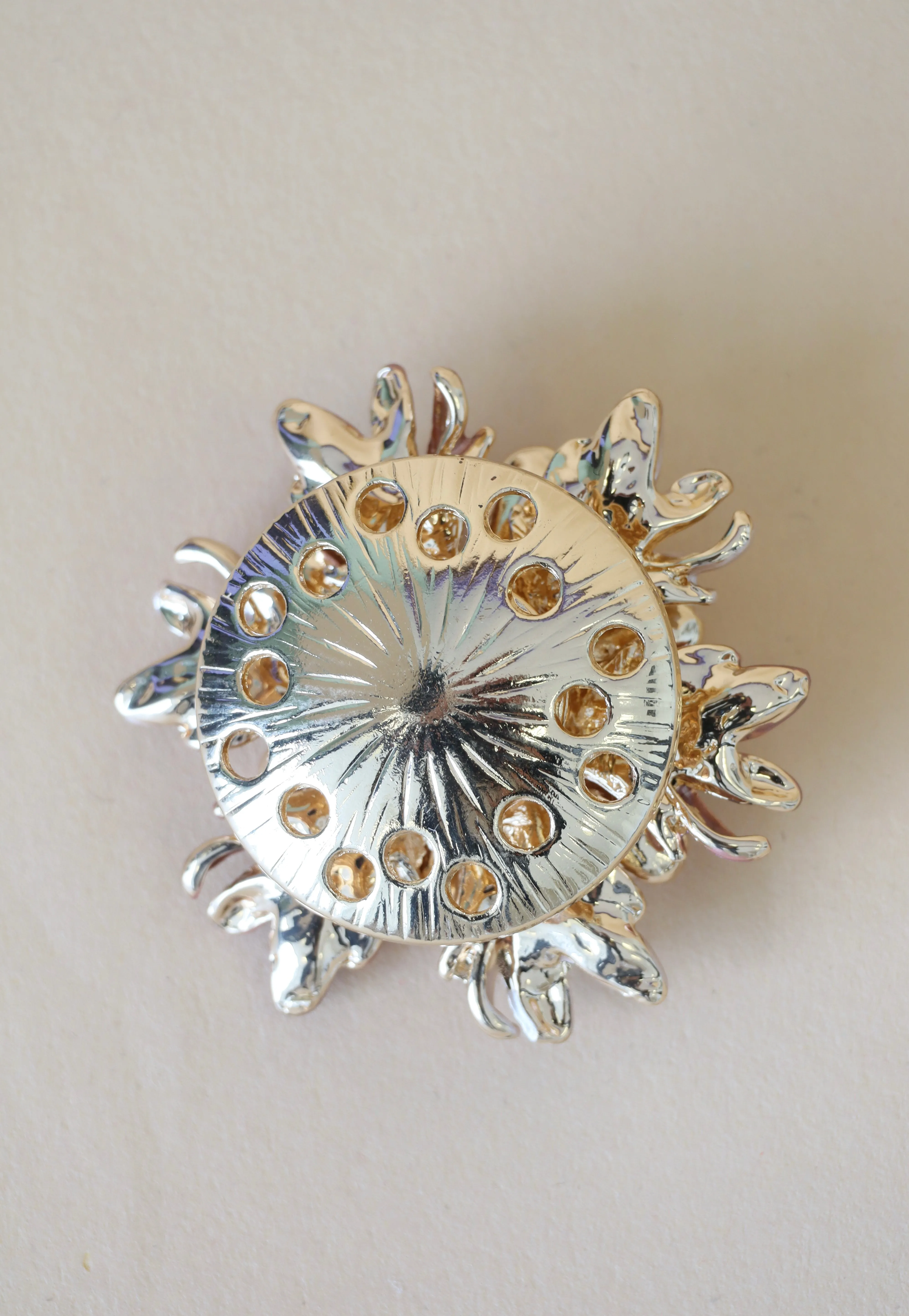 Caitlin Magnetic Brooch