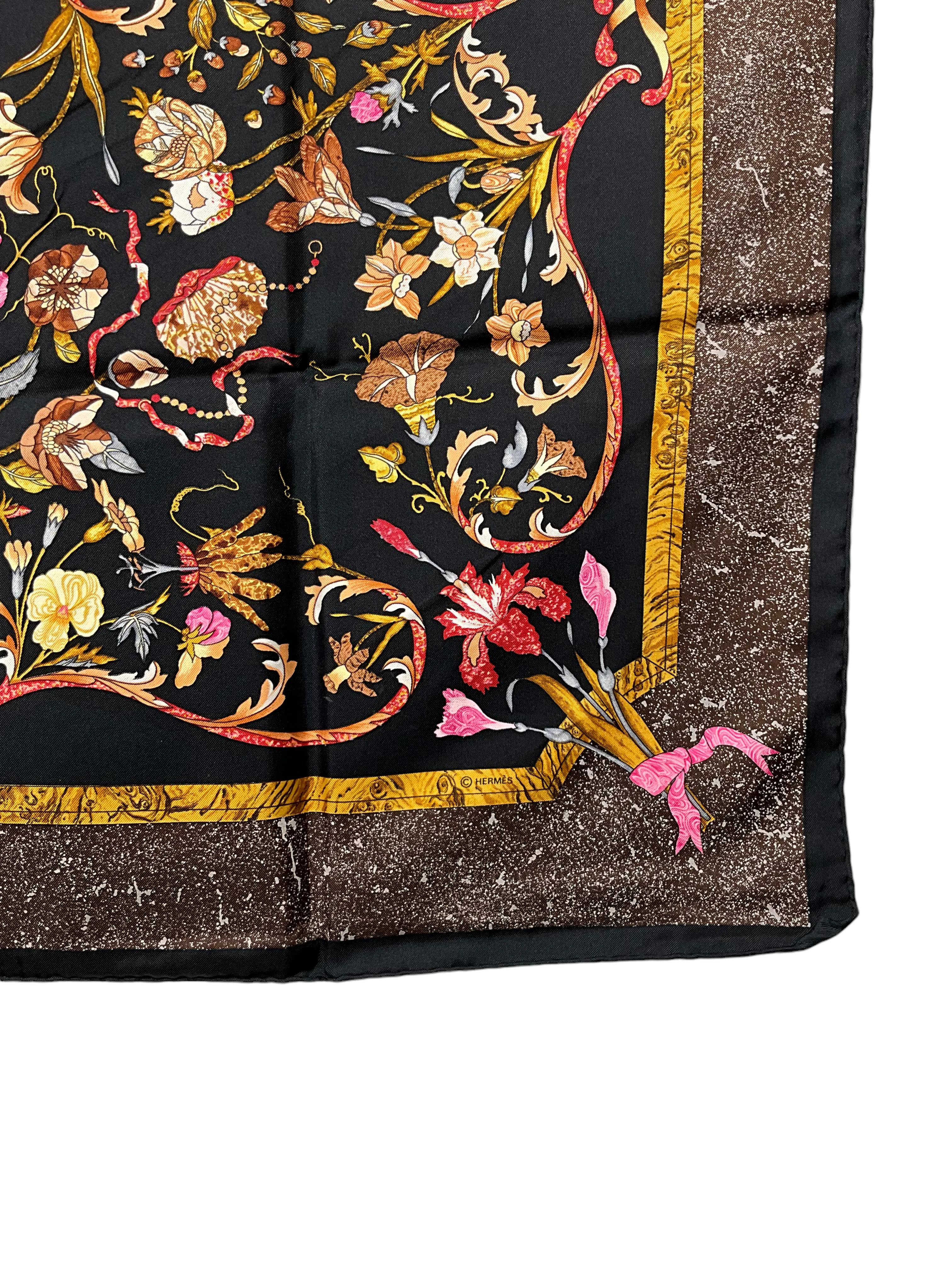 HERMES Pierres d'Orient et d'Occident Silk Scarf 90