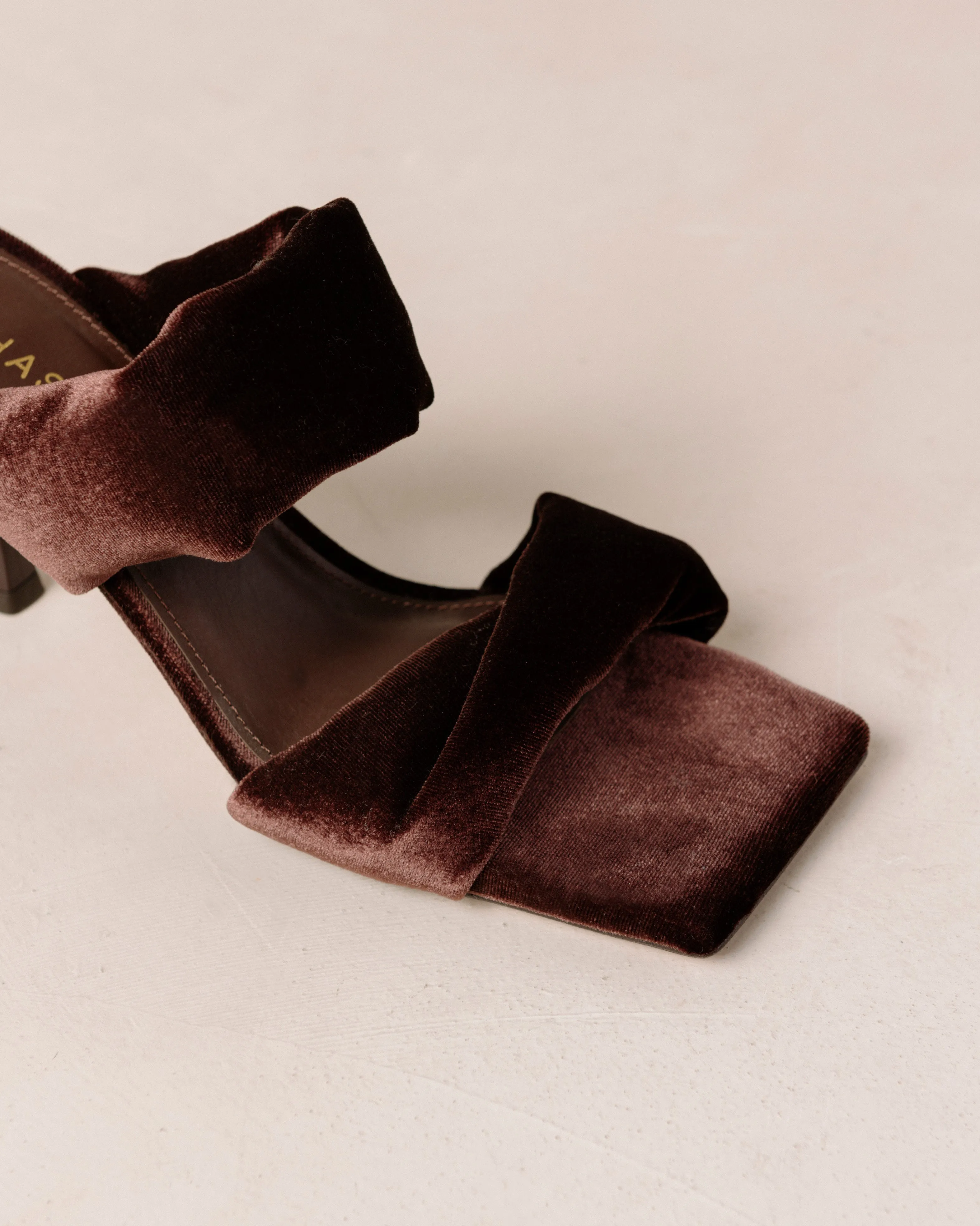 Twist Strap Velvet Coffee Brown Sandals