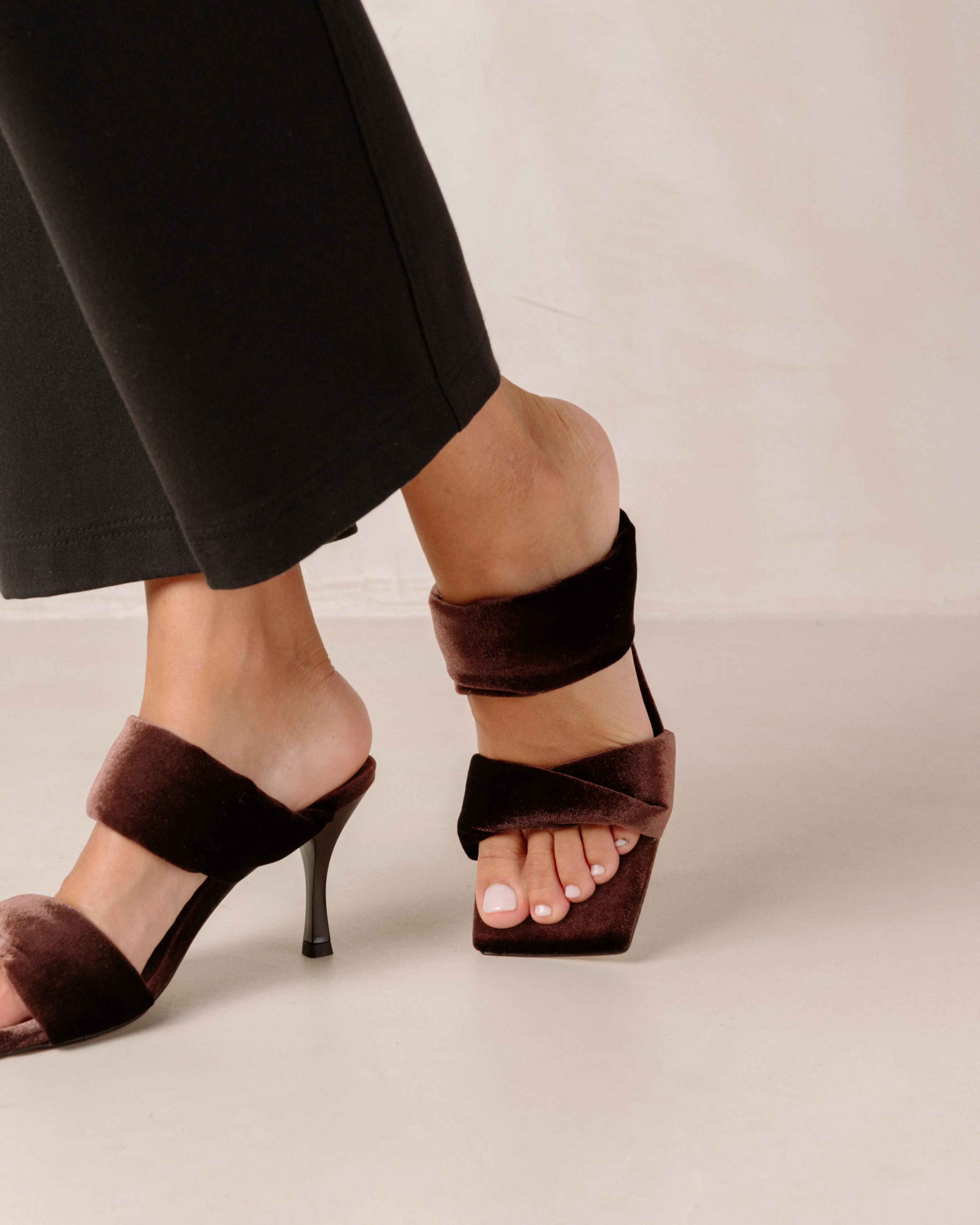 Twist Strap Velvet Coffee Brown Sandals