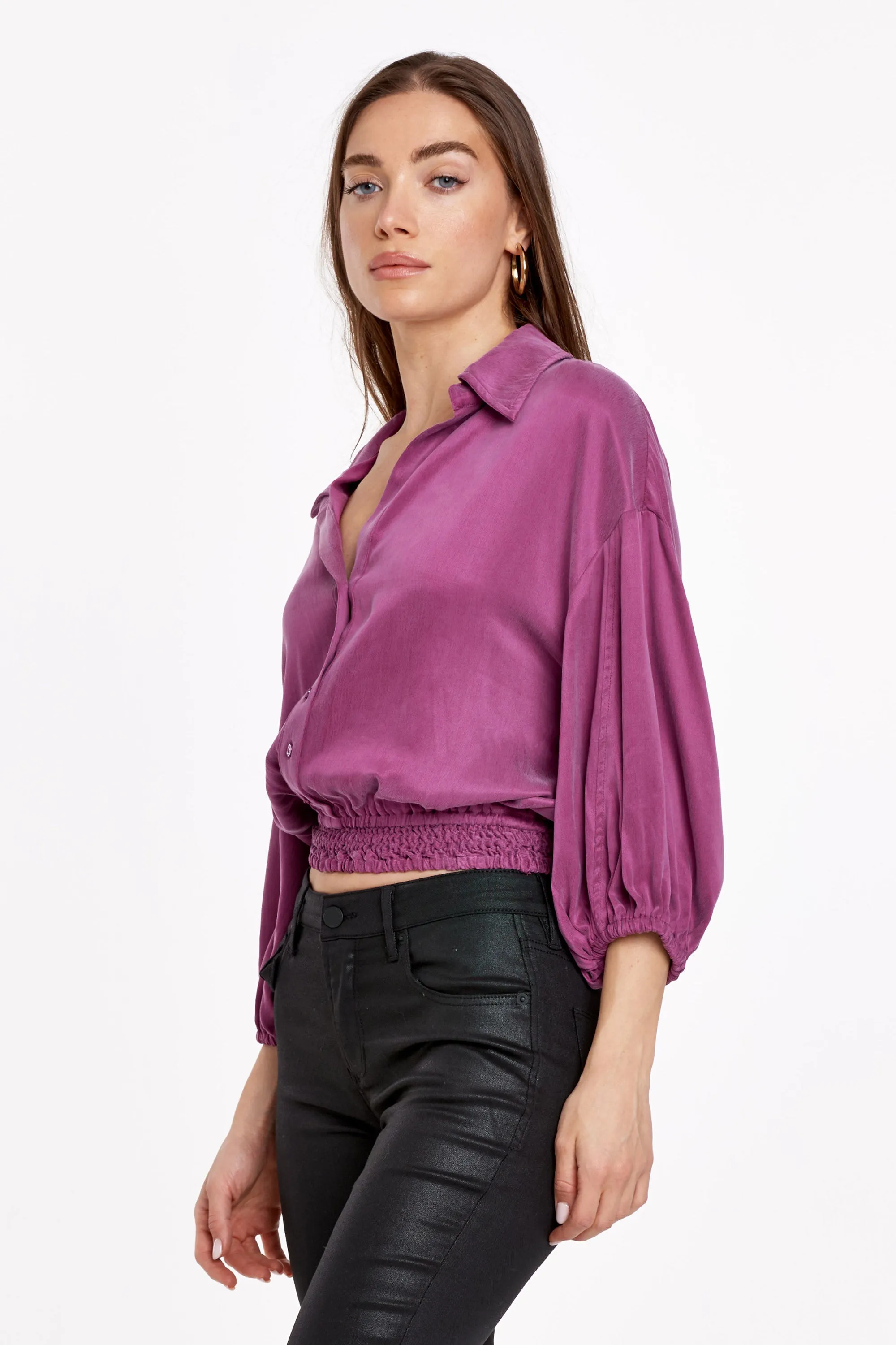 Zariah Collared V-Neck 3/4 Sleeve Relaxed Fit Top